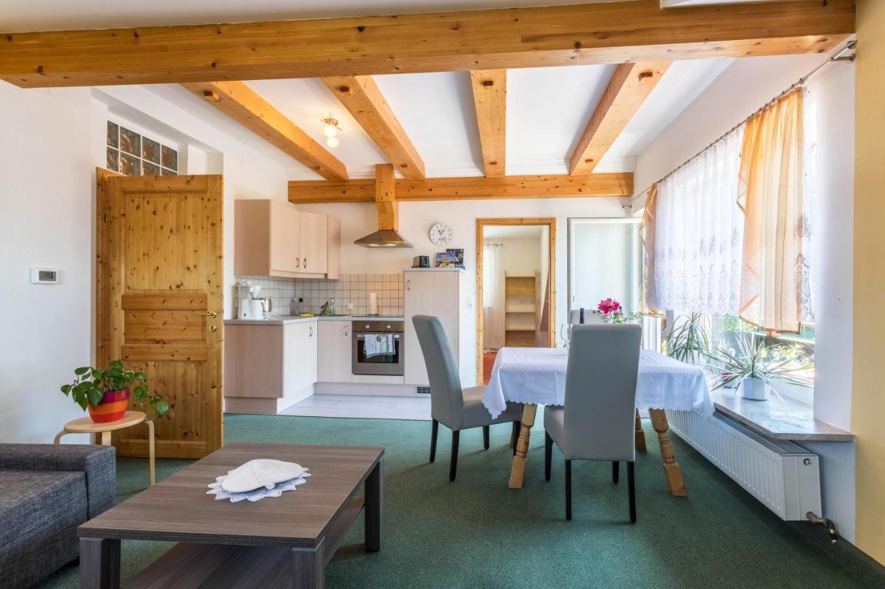 Fewo Im Gaestehaus Maximilian Eggelsberg Luaran gambar
