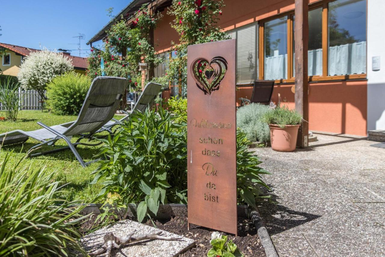 Fewo Im Gaestehaus Maximilian Eggelsberg Luaran gambar